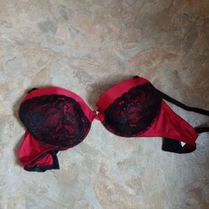 Frederick's of Hollywood Exxtreme Cleavage 36D